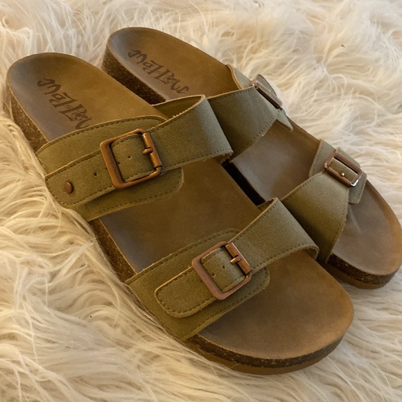 MAD LOVE sandals - Picture 11 of 11